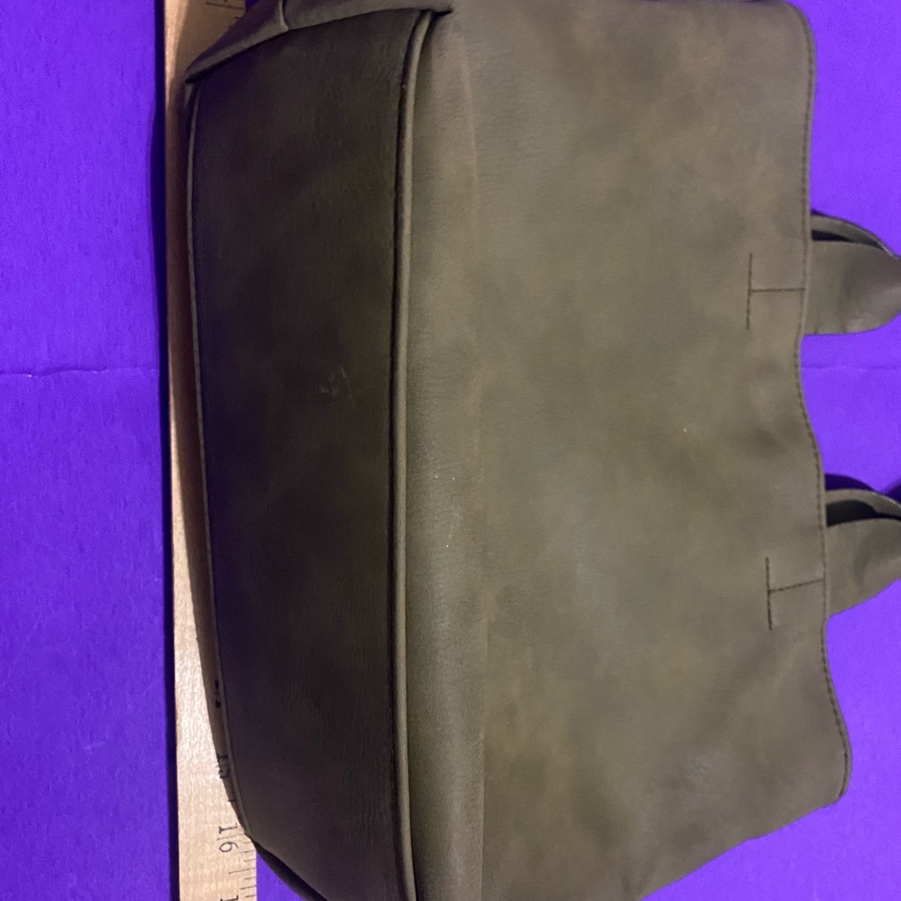 Universal Threads Army Green Medium Sized Tote - image 3